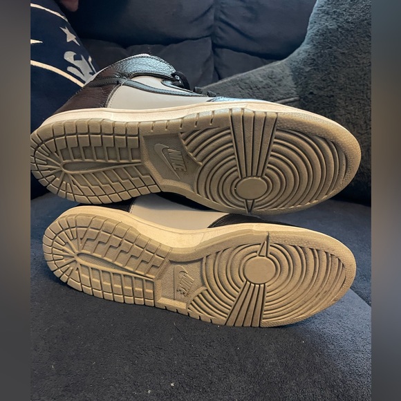 7Y Nike WAS grey and blue high top sneakers. Gray condition!! - Picture 4 of 9